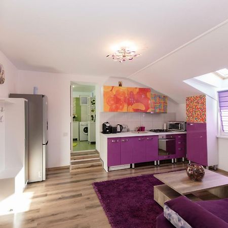 Queen Holiday Apartment Bucarest Exterior foto